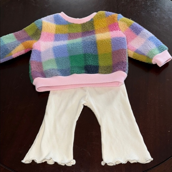 Old Navy Other - Colorful Old Navy plaid Sweater and Cream Pants Set 3-6 months